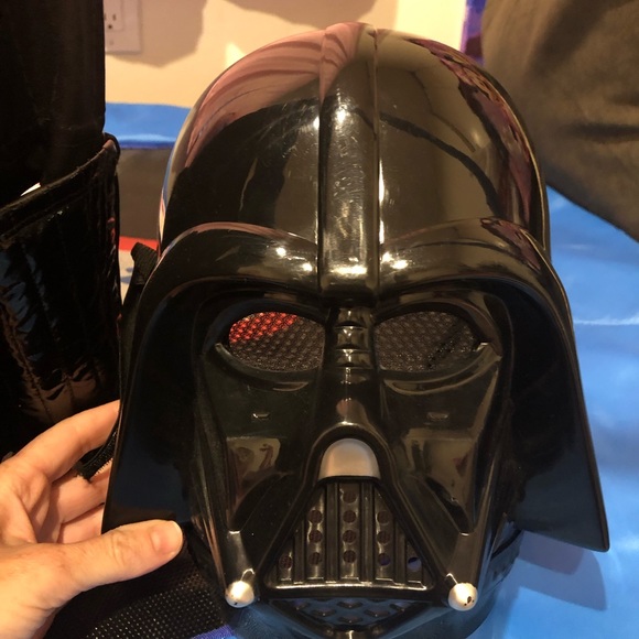 Disney Darth Vader costume - Picture 2 of 3